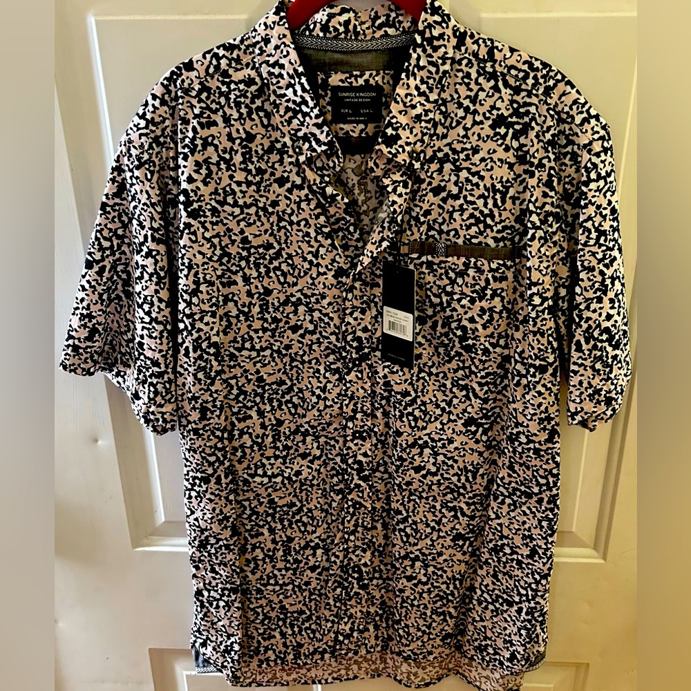 Men’s Pink Animal Print Button Up